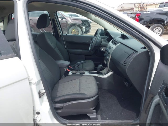 FORD FOCUS SE - 5