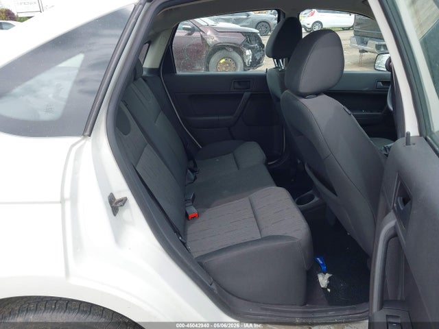 FORD FOCUS SE - 8
