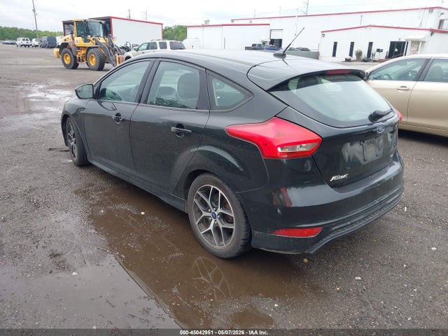 FORD FOCUS SE - 3