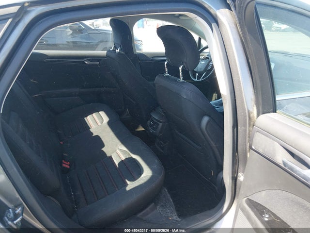 FORD FUSION HYBRID SE - 8