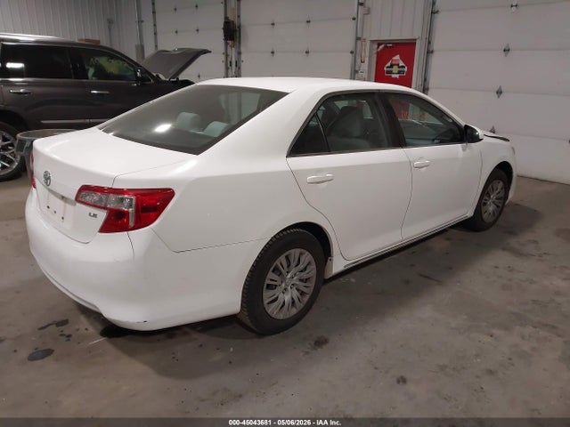 2013 Toyota CAMRY LE — фото 4