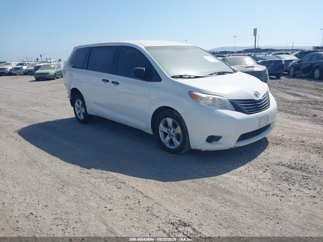 2015 TOYOTA SIENNA L 7 PASSENGER