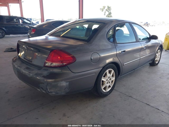 FORD TAURUS SE - 4