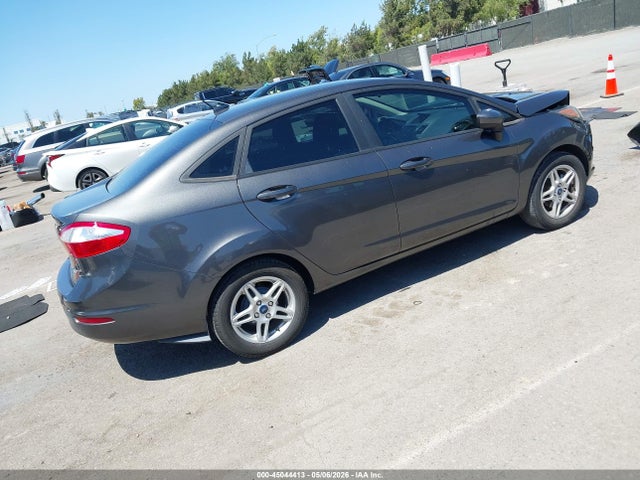 FORD FIESTA SE - 4