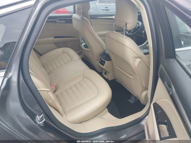 FORD FUSION SE - 8