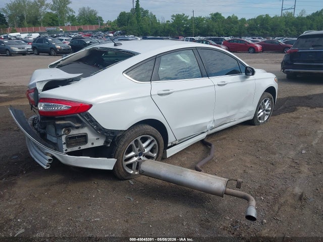 FORD FUSION SE - 4