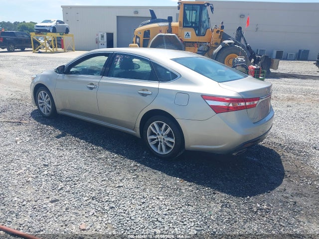 2014 Toyota AVALON XLE photo 3