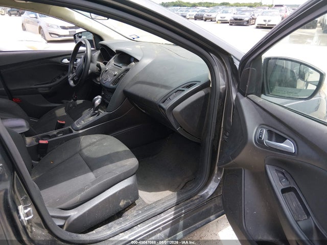 2016 FORD FOCUS SE — фото 5