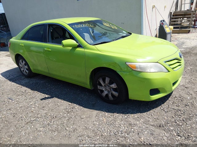 2011 TOYOTA CAMRY 