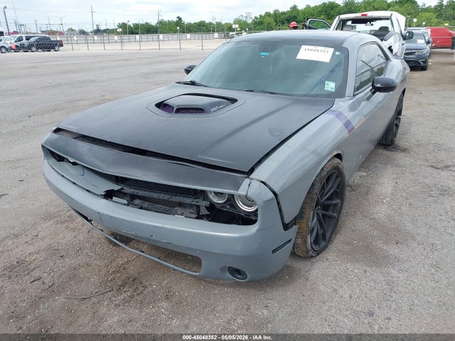 صورة 2 لـ 2019 Dodge CHALLENGER R/T SCAT PACK
