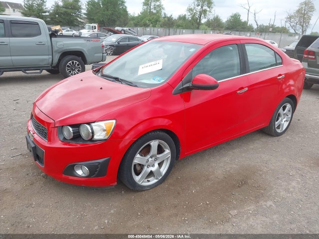 2015 Chevrolet SONIC LTZ AUTO 照片 2