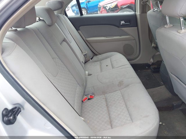 FORD FUSION SE - 8