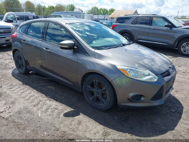 FORD FOCUS SE - 1