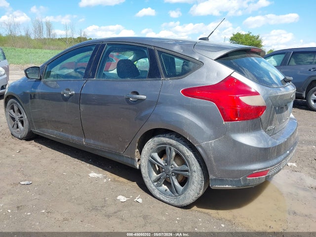 FORD FOCUS SE - 3