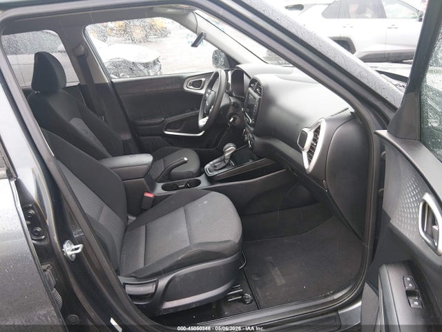 2023 KIA SOUL LX photo 5