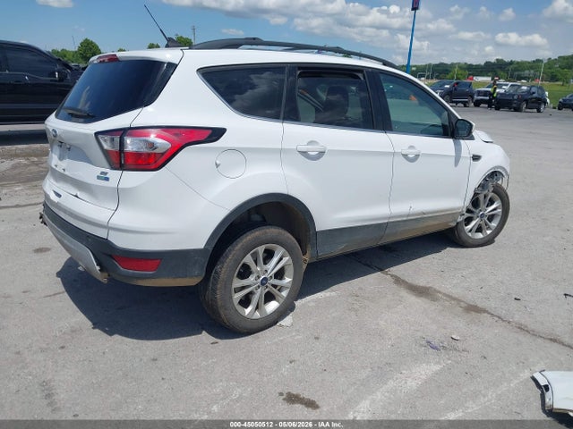2018 FORD ESCAPE SE 4