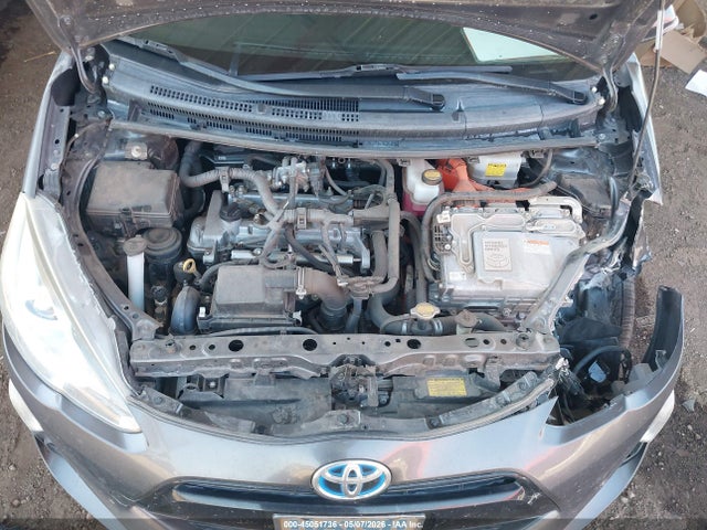2015 Toyota PRIUS C TWO photo 10