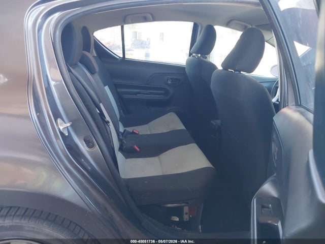 2015 Toyota PRIUS C TWO photo 8