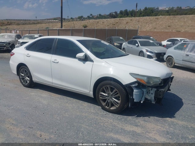 2015 TOYOTA CAMRY SE