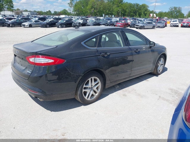 FORD FUSION SE - 4