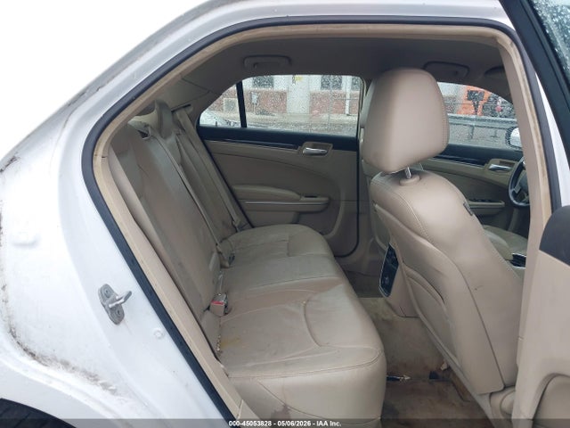 CHRYSLER 300 - 8
