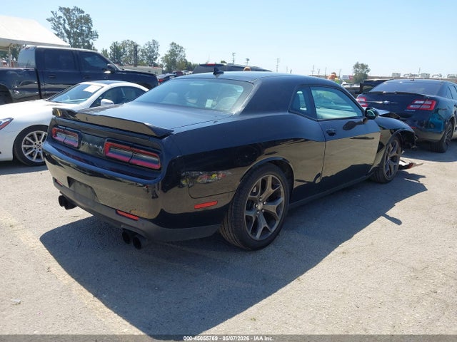 2016 Dodge CHALLENGER SXT PLUS — фото 4