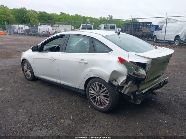 FORD FOCUS TITANIUM - 3