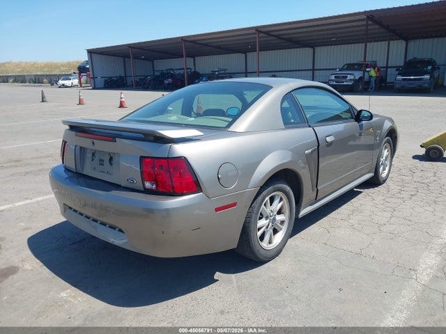 FORD MUSTANG - 4