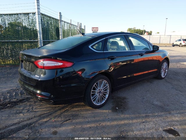 FORD FUSION SE - 4