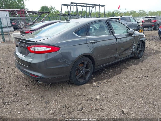 FORD FUSION SE - 4
