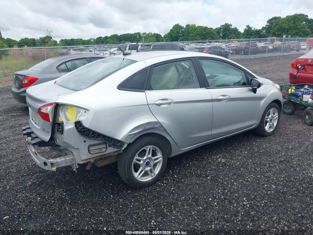 2019 FORD FIESTA SE photo 4