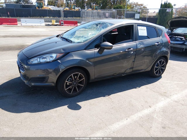 2018 FORD FIESTA SE photo 2