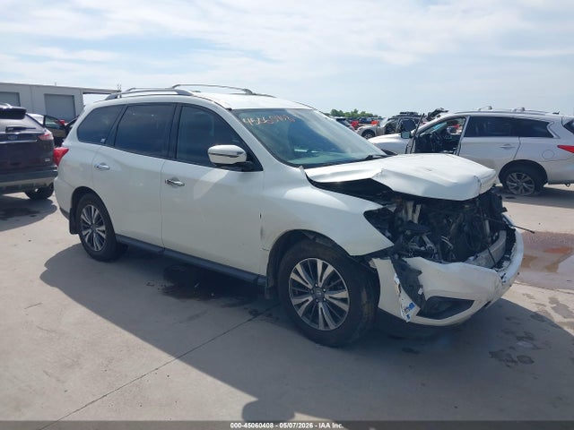 2017 NISSAN PATHFINDE SL