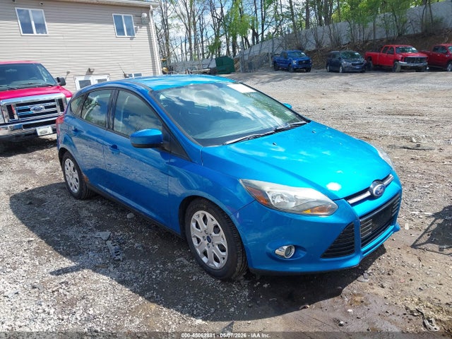 FORD FOCUS SE - 1