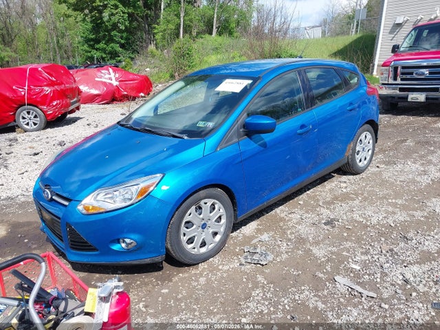 FORD FOCUS SE - 2