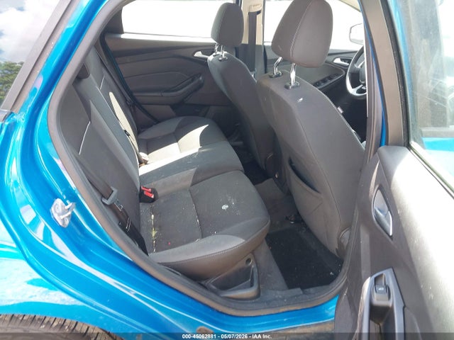 FORD FOCUS SE - 8