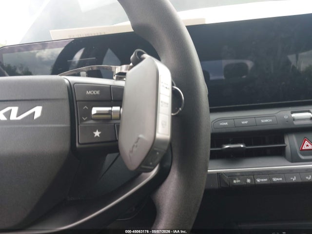 2025 KIA K4 LXS thumbnail 11