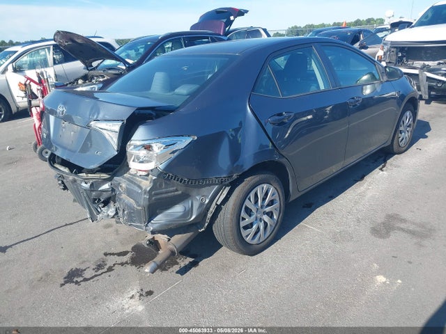 2017 Toyota COROLLA LE photo 4