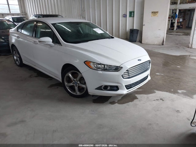 FORD FUSION SE - 1