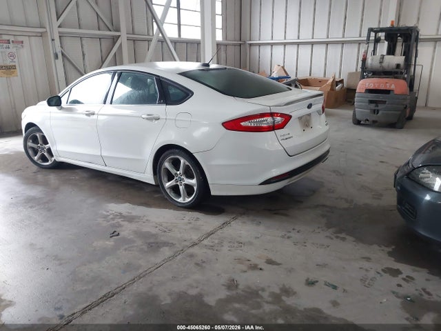 FORD FUSION SE - 3