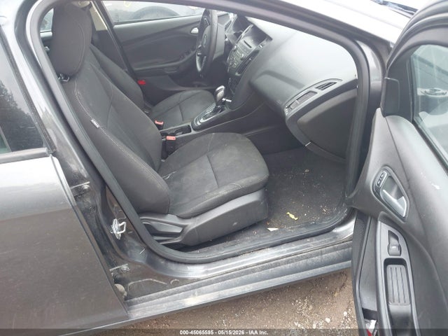 FORD FOCUS SE - 5