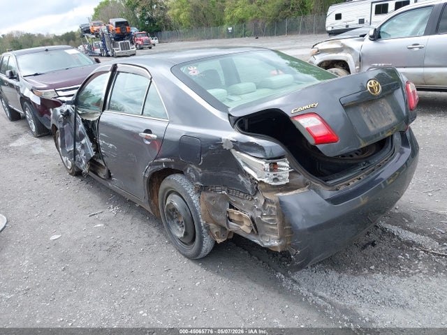 2009 Toyota CAMRY LE photo 3