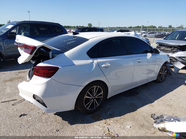 2023 KIA FORTE LXS photo 4