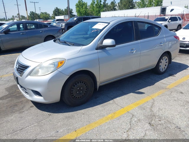 2012 Nissan VERSA 1.6 SV 照片 2
