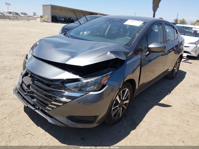 2025 Nissan VERSA 1.6 SV 照片 2