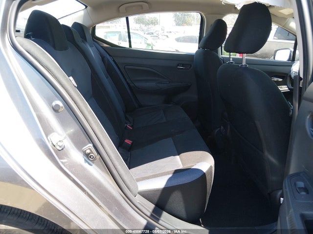 2025 Nissan VERSA 1.6 SV 照片 8