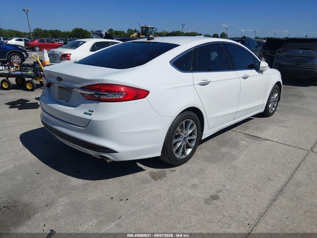 FORD FUSION SE - 4