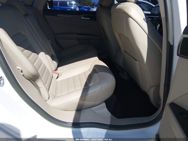 FORD FUSION SE - 8