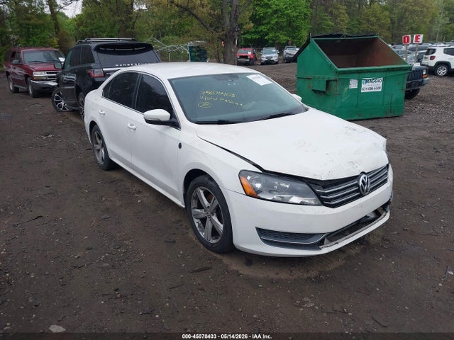 2014 VOLKSWAGEN PASSAT 1.8T WOLFSBURG EDITION