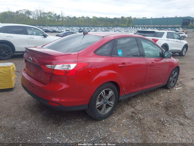 FORD FOCUS SE - 4
